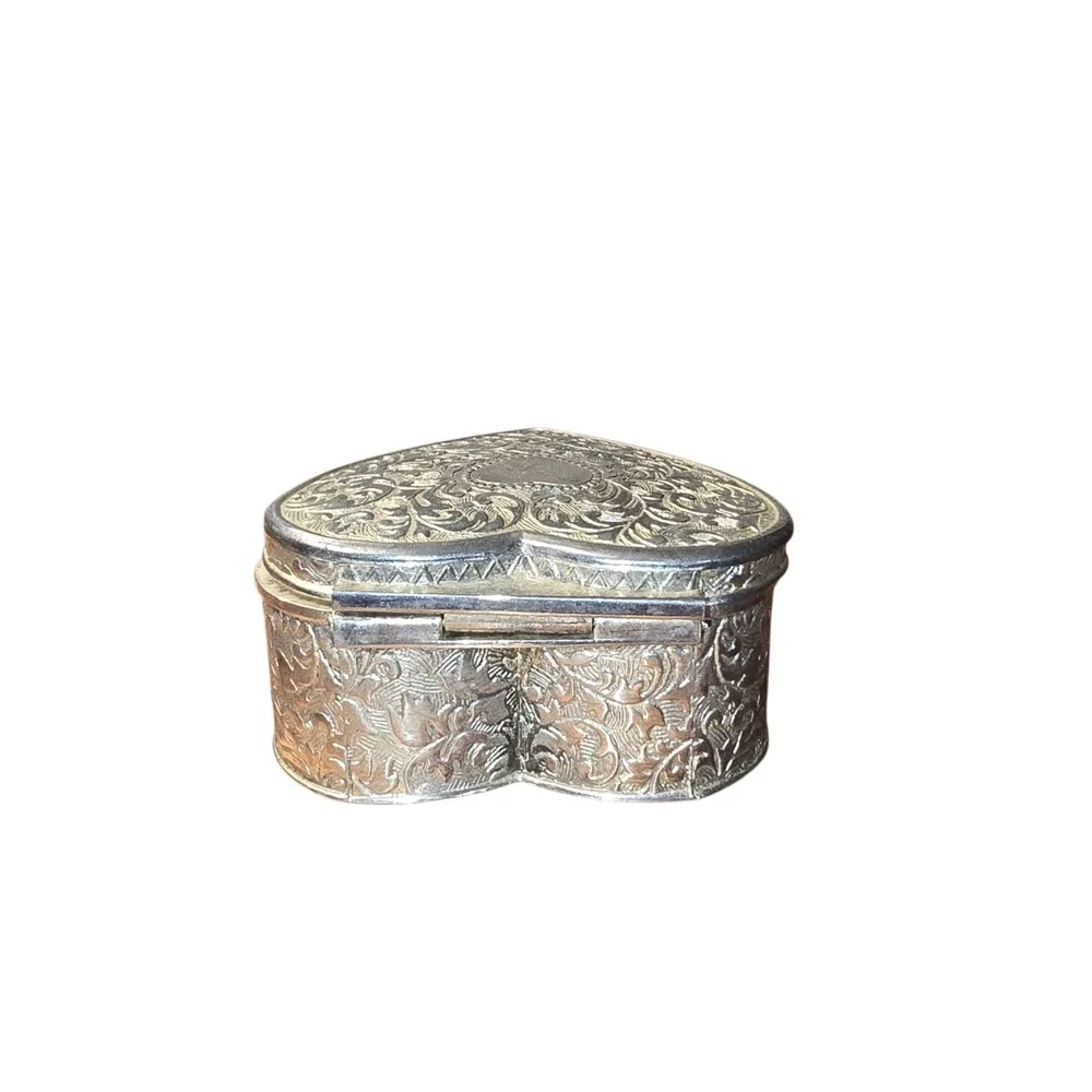 Vintage Heart Shaped Silver Floral‎ Design Mini Jewelry Box Blue Velvet Interior
